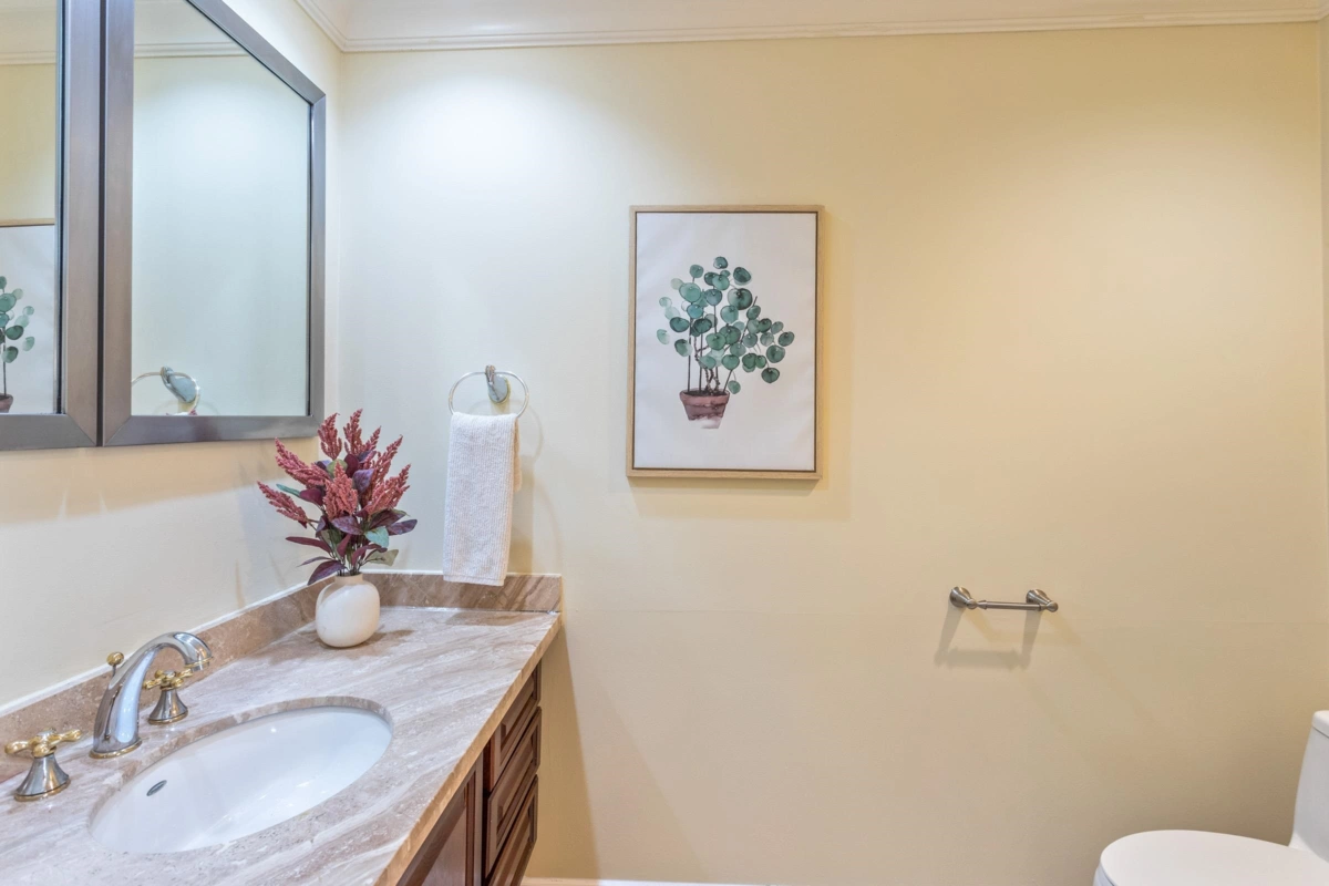 Walk-In Closet Photo of 8480 Sunnywood Drive, Richmond, BC