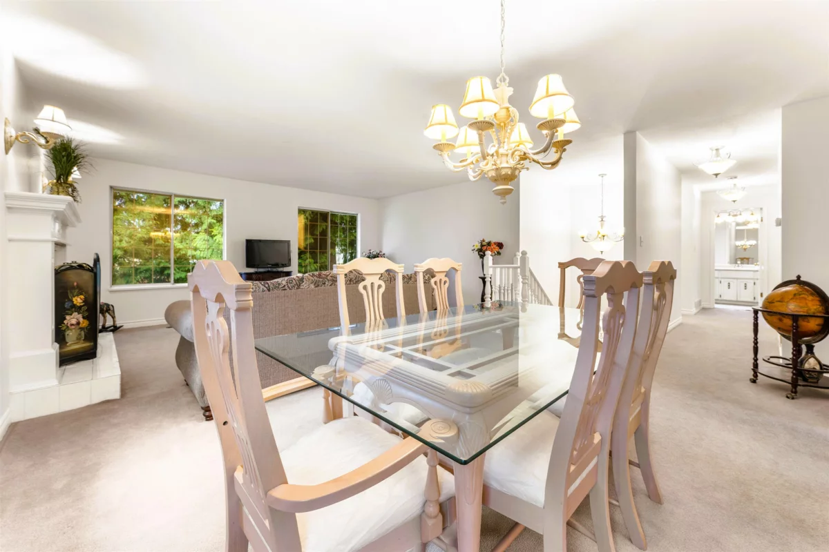 Breakfast Nook Photo of 11077 154 Street, Surrey, BC