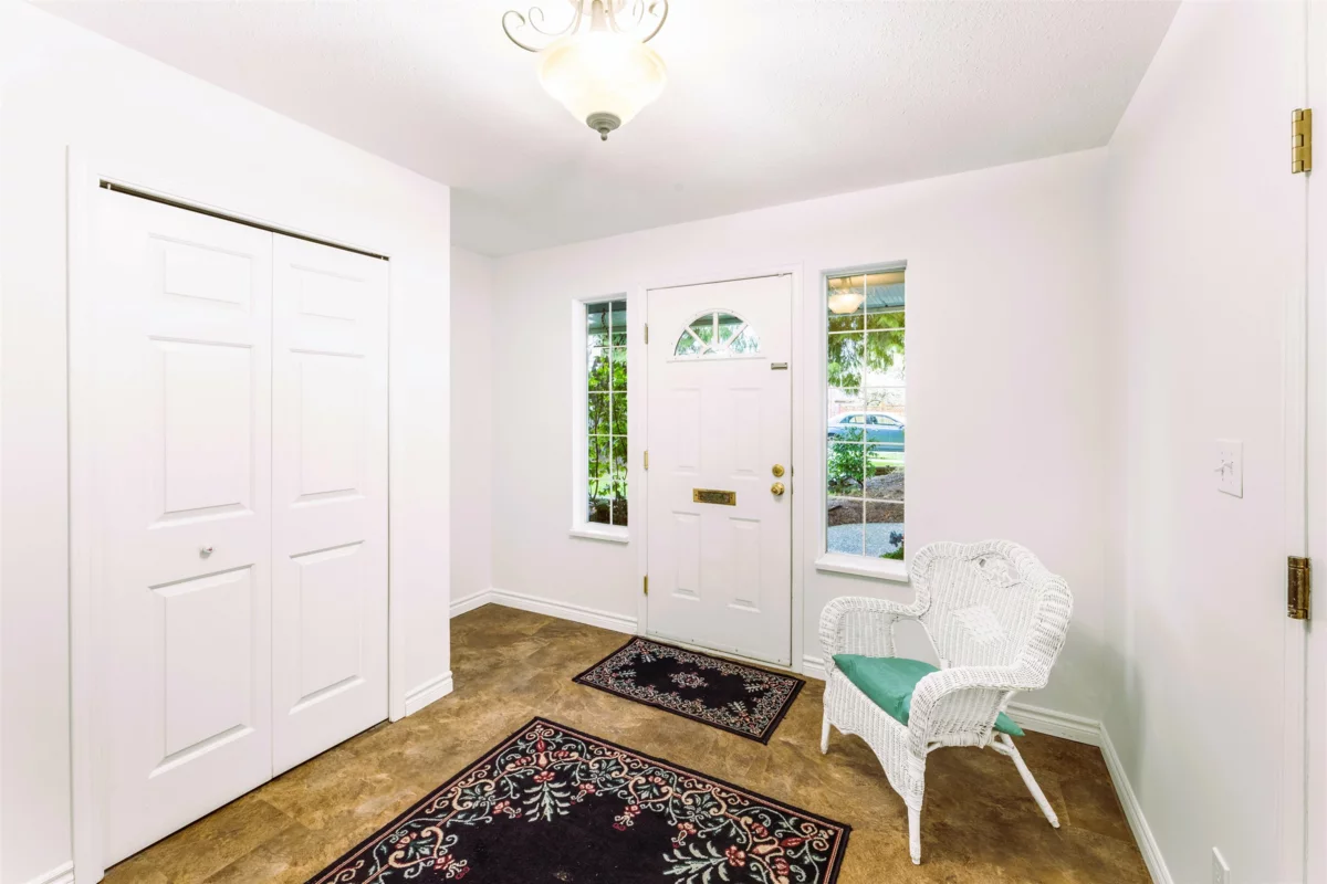 Family Room Photo of 11077 154 Street, Surrey, BC