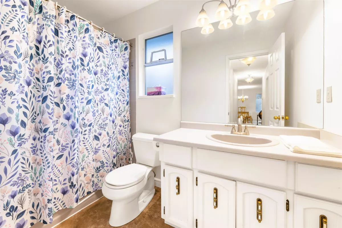 Mudroom Photo of 11077 154 Street, Surrey, BC