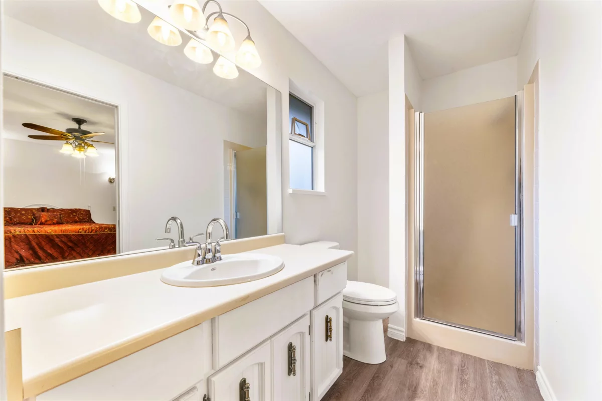 Powder Room Photo of 11077 154 Street, Surrey, BC