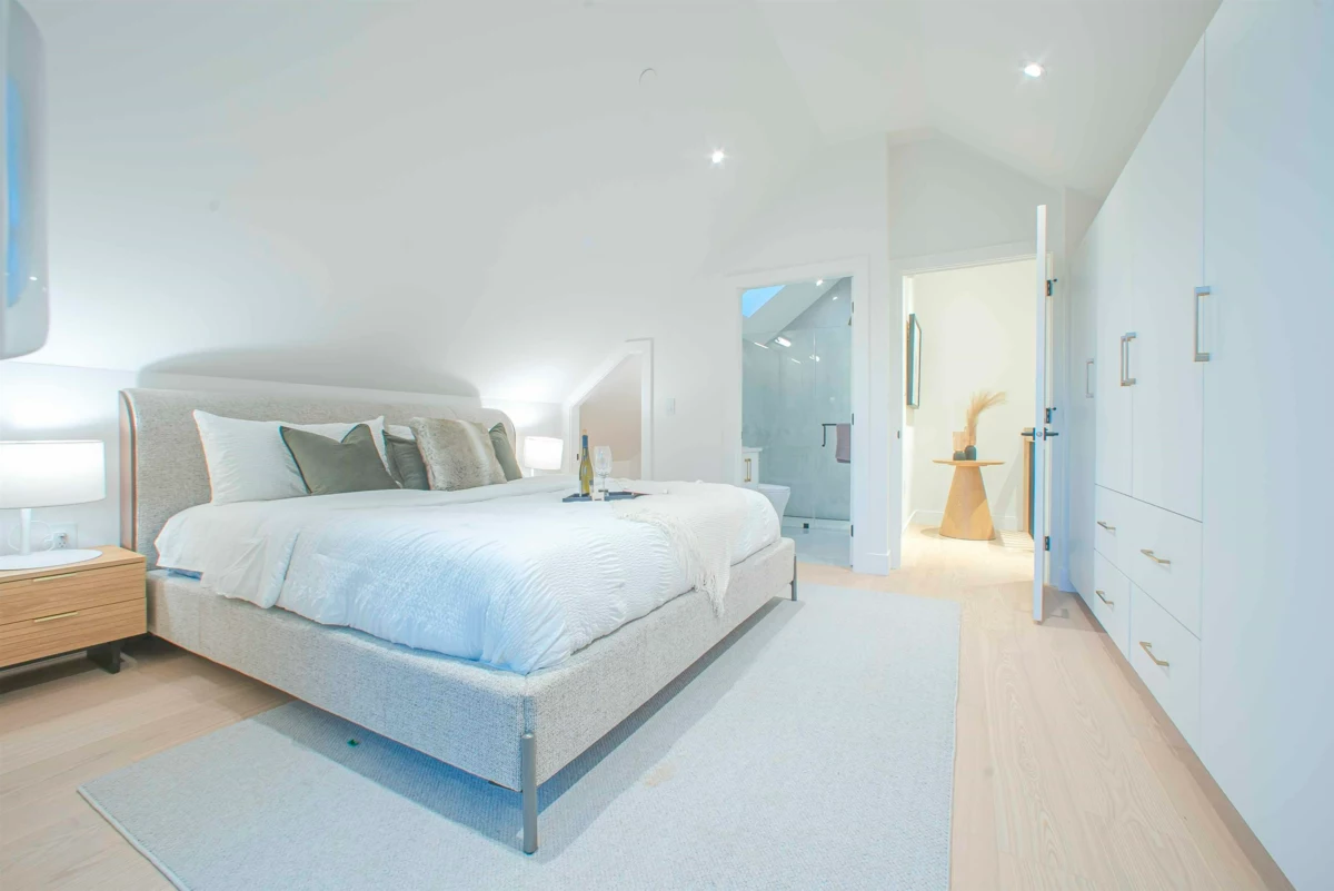 Laundry Room Photo of 2 2785 W 21 Avenue, Vancouver, BC