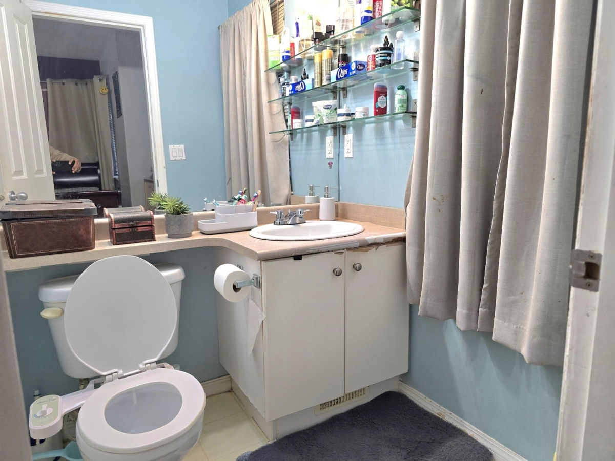 Guest Bathroom Photo of 53 8888 151 Street, Surrey, BC