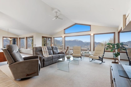 43595 Bracken Drive, Chilliwack, BC, Chilliwack — Single Family Residence for sale