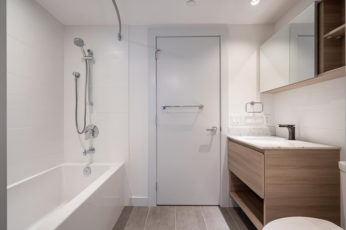 Powder Room Photo of 1106 988 Quayside Drive, New Westminster, BC