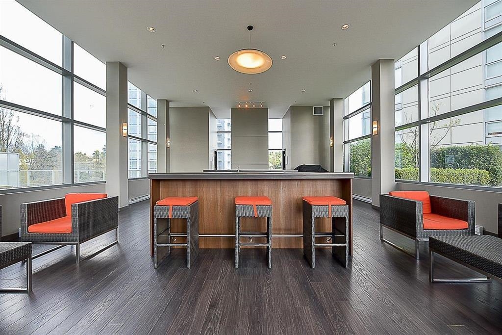 Breakfast Nook Photo of 2410 9981 Whalley Boulevard, Surrey, BC