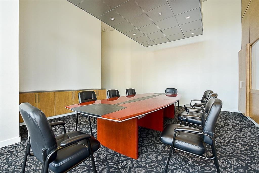 Walk-In Closet Photo of 2410 9981 Whalley Boulevard, Surrey, BC