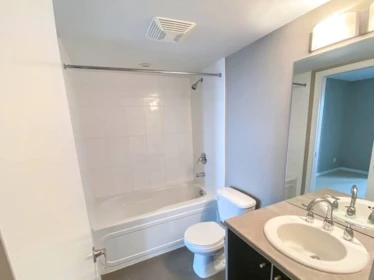 2410 9981 Whalley Boulevard, Surrey, BC