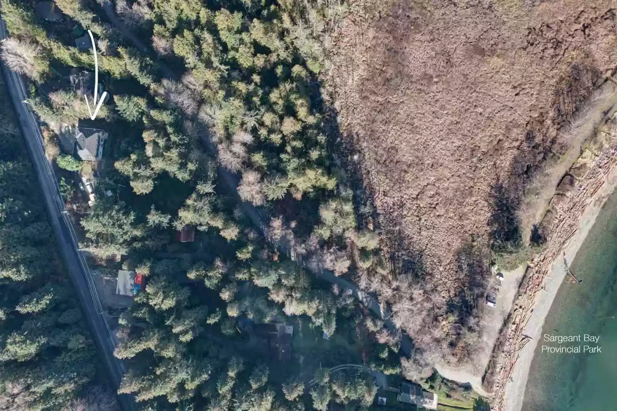 Community Amenities Photo (Clubhouse) of 7629 Redrooffs Road, Halfmoon Bay, BC