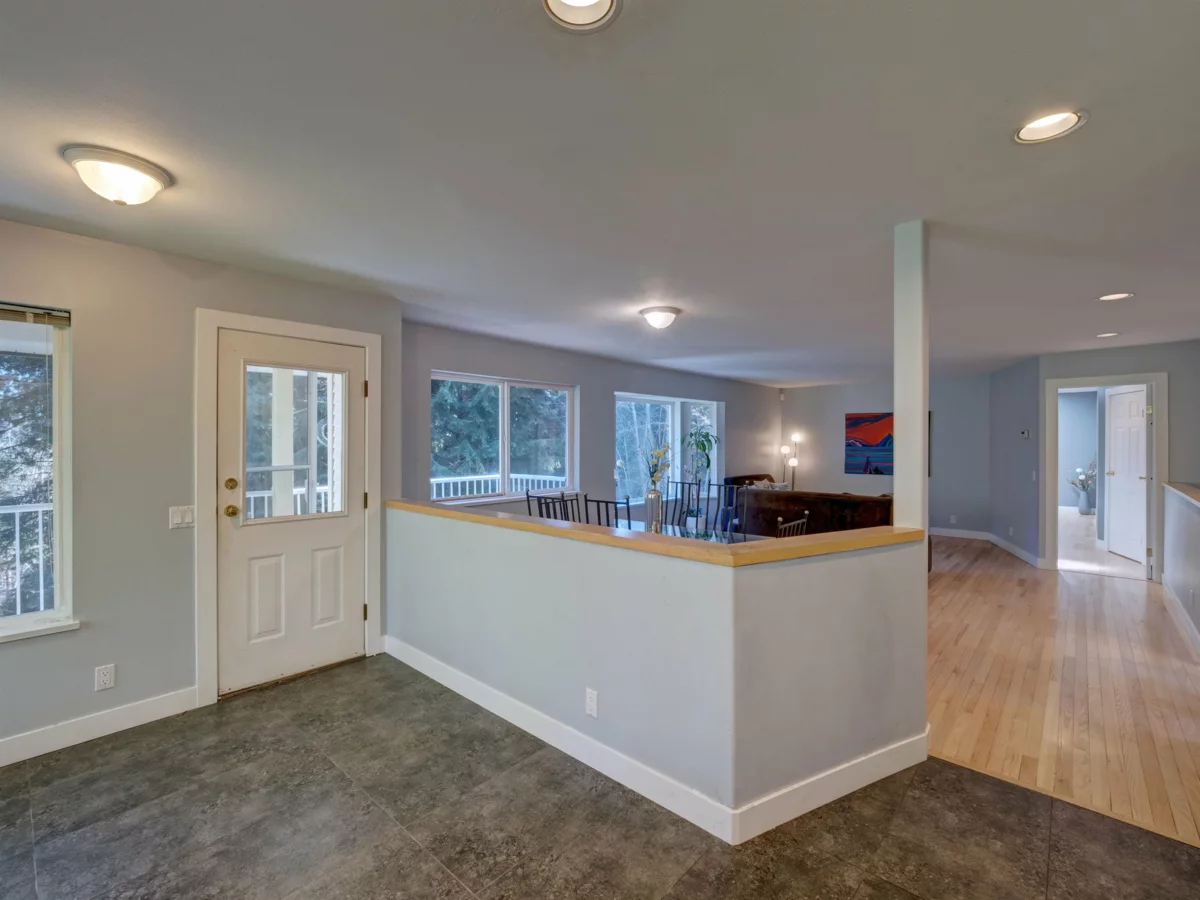 Dining Area Photo of 7629 Redrooffs Road, Halfmoon Bay, BC