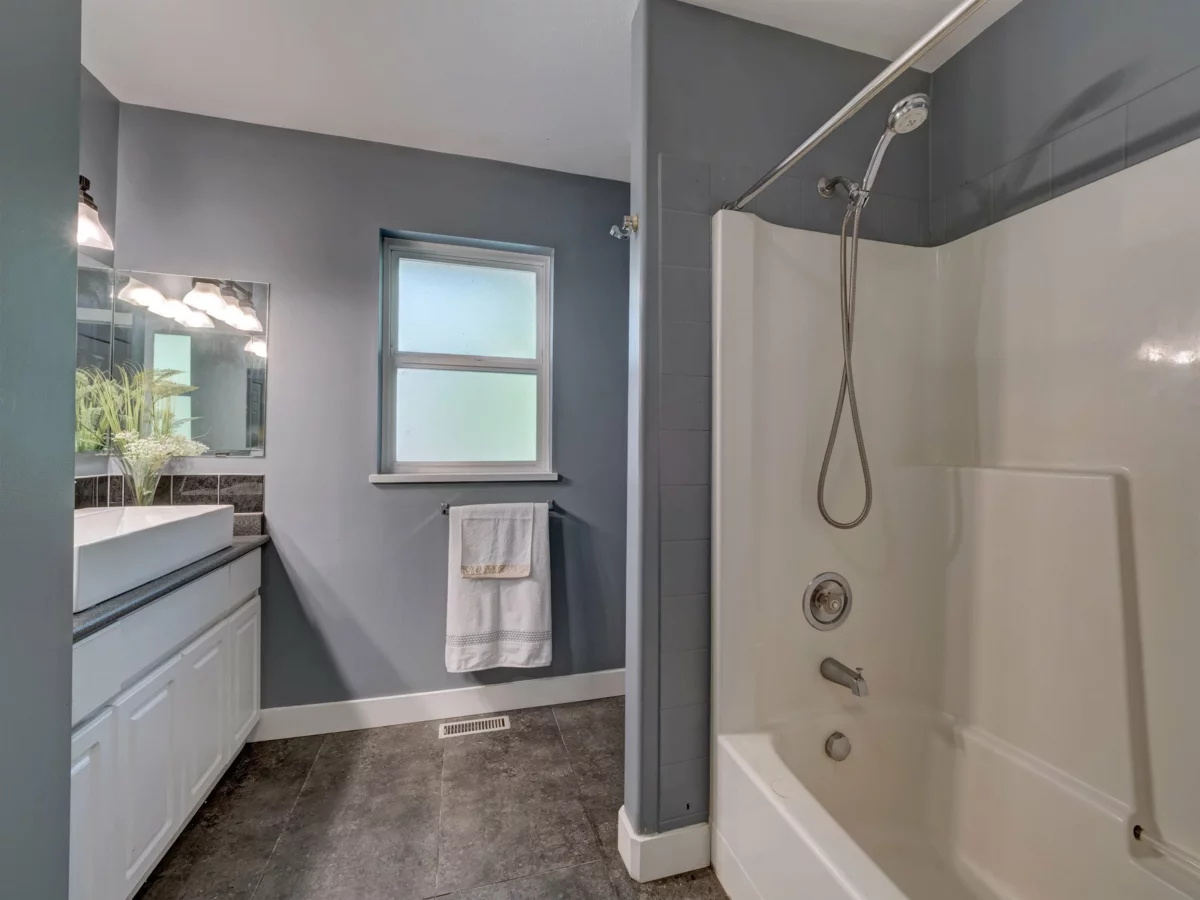 Loft / Bonus Room Photo of 7629 Redrooffs Road, Halfmoon Bay, BC