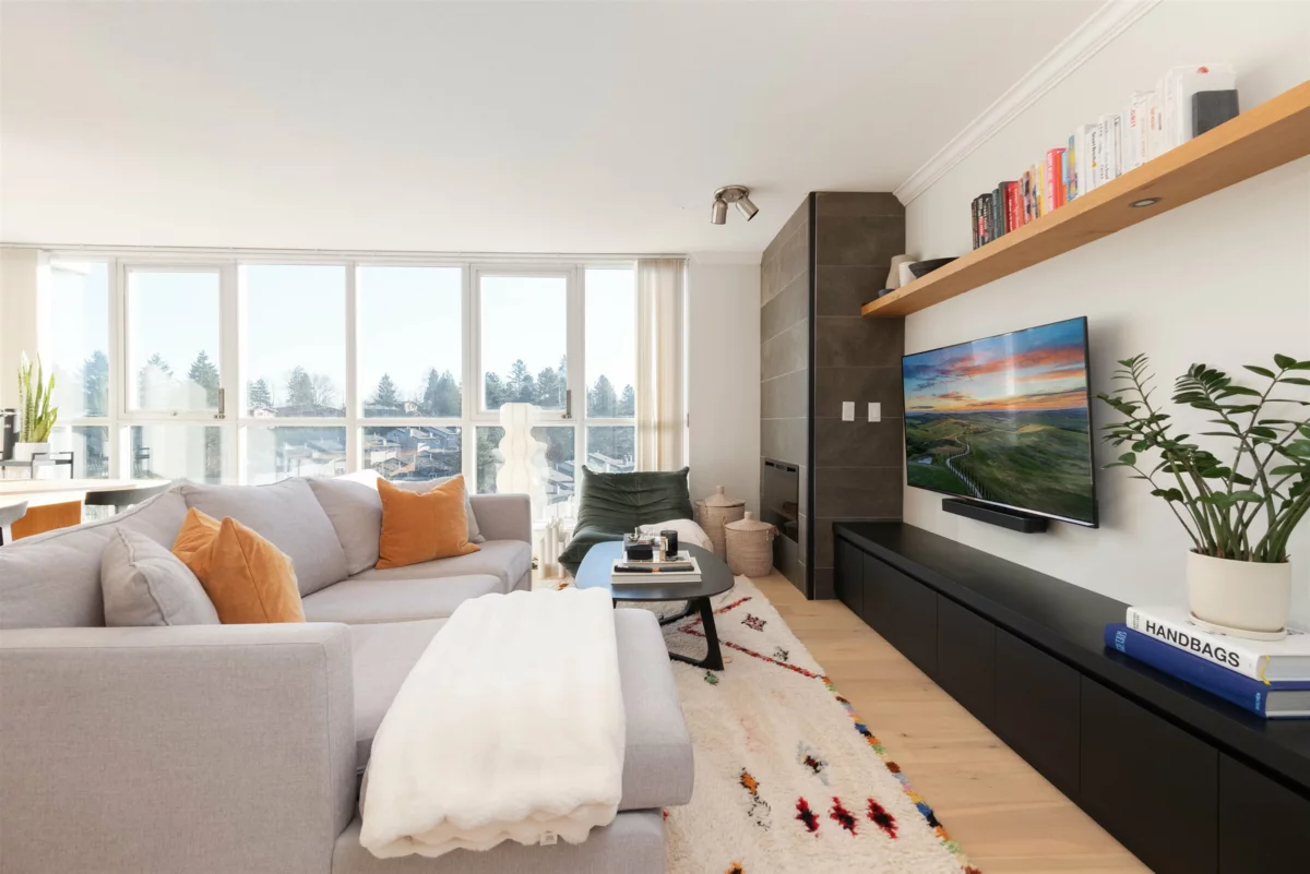 Pantry Photo of 1104 235 Guildford Way, Port Moody, BC