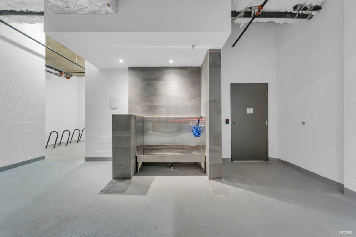 Front Yard Photo of 1101 2325 Emery Court, North Vancouver, BC