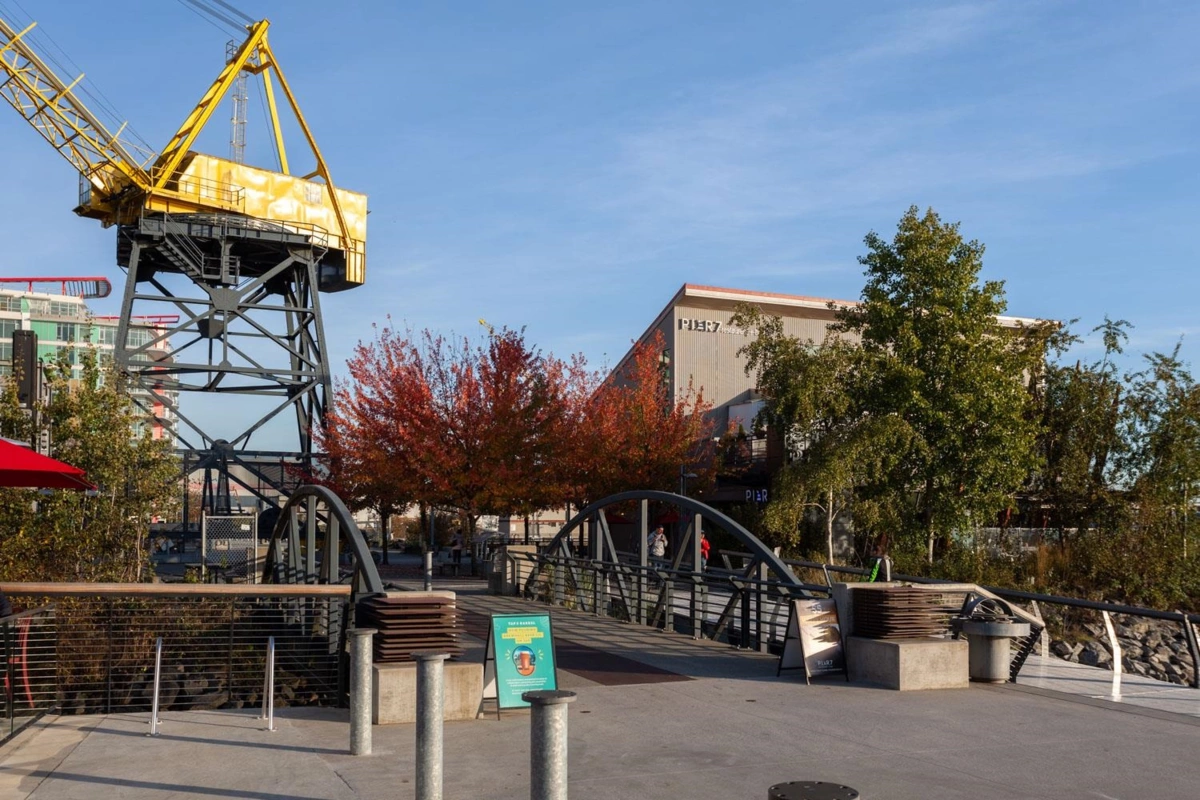 Hot Tub / Spa Photo of 208 707 E 3rd Street, North Vancouver, BC