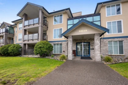 Swimming Pool Photo of 314 33150 4th Avenue, Mission, BC