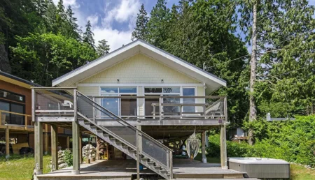 Office / Den Photo of 6 Brighton Beach, North Vancouver, BC