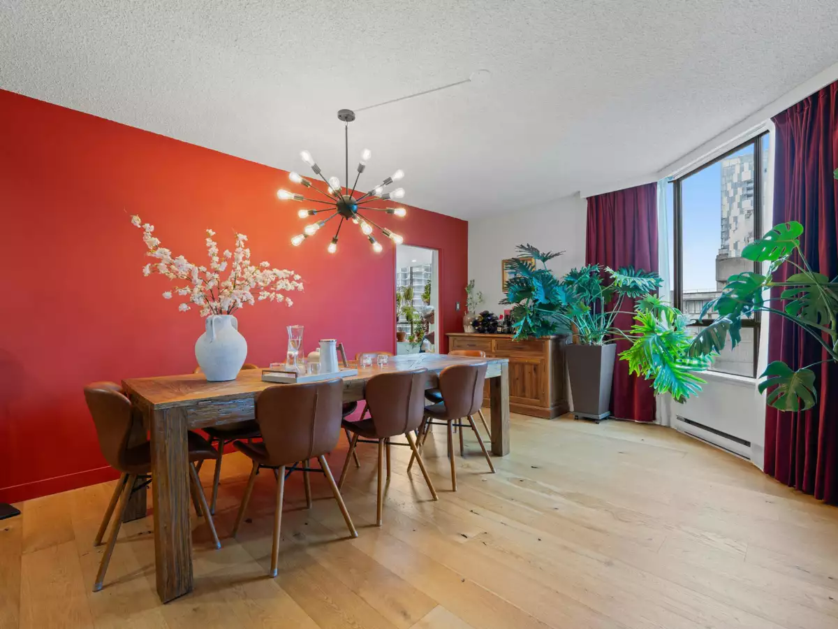 Breakfast Nook Photo of 1601 738 Broughton Street, Vancouver, BC