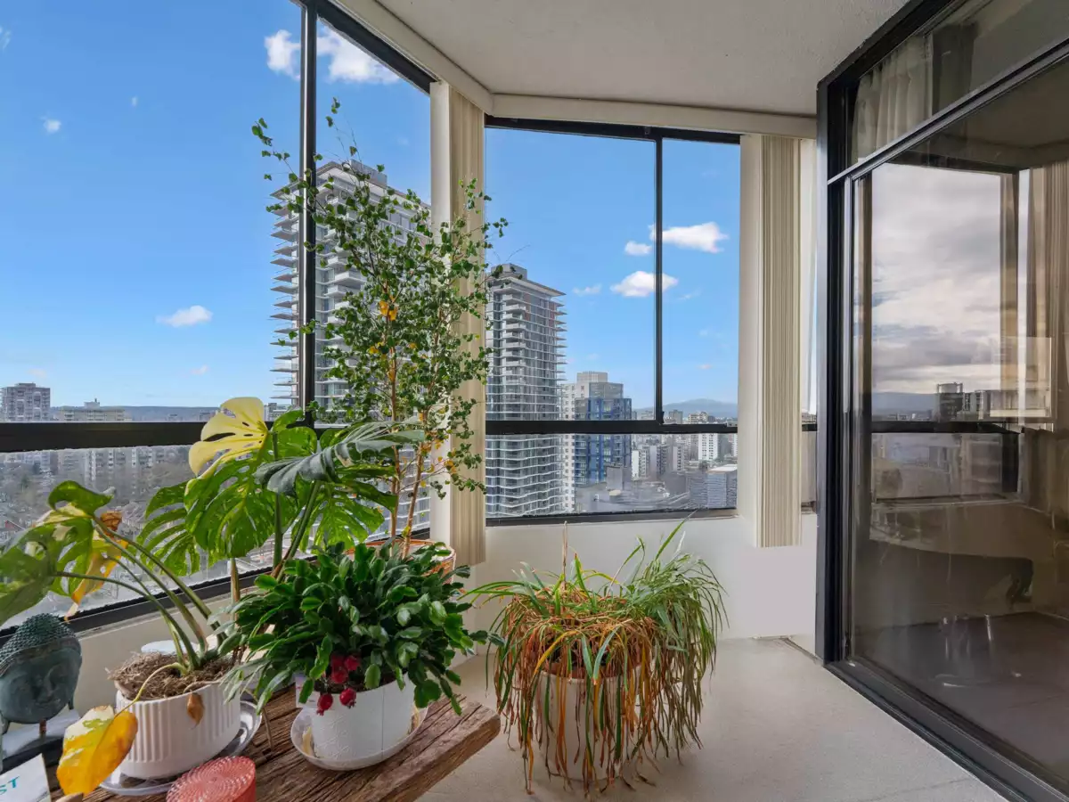 Laundry Room Photo of 1601 738 Broughton Street, Vancouver, BC