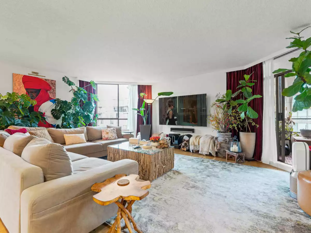 Living Room Photo of 1601 738 Broughton Street, Vancouver, BC