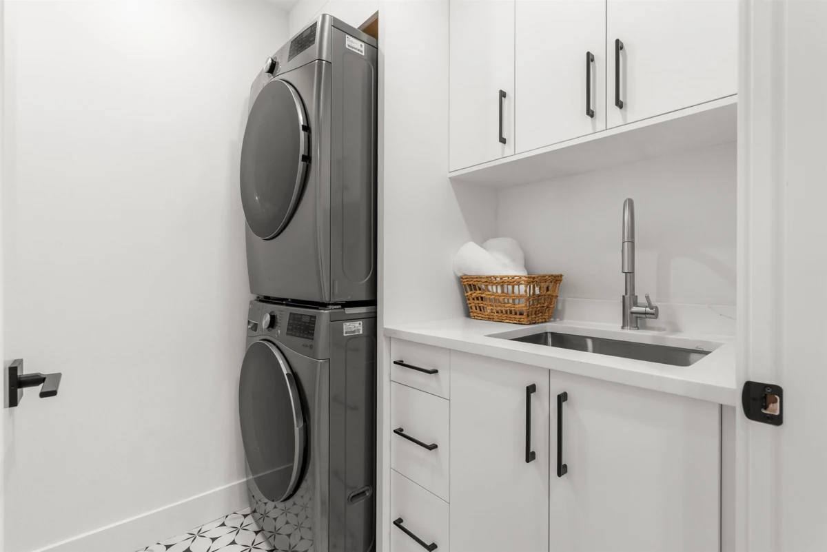 Guest Bathroom Photo of 4816 42a Avenue, Ladner, BC