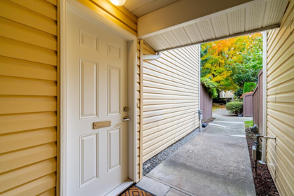 49 9378 122 Street, Surrey, BC