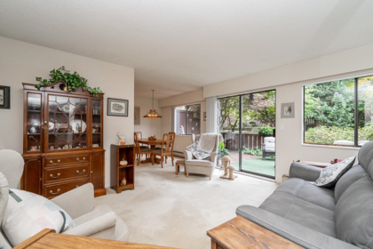 Kitchen Photo of 49 9378 122 Street, Surrey, BC