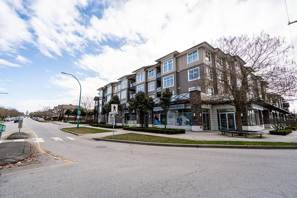 Living Room Photo of 227 18818 68 Avenue, Surrey, BC