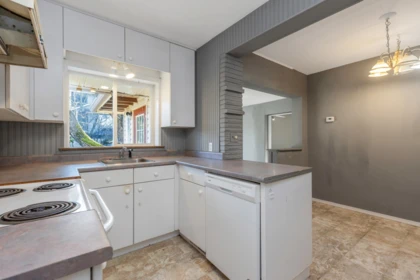 Kitchen Photo of 45608 Princess Avenue, Chilliwack, BC