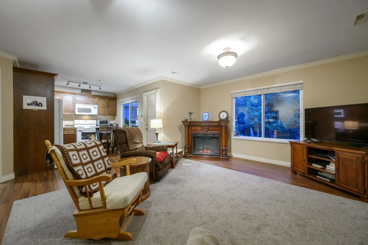 Entry Foyer Photo of 21514 Donovan Avenue, Maple Ridge, BC