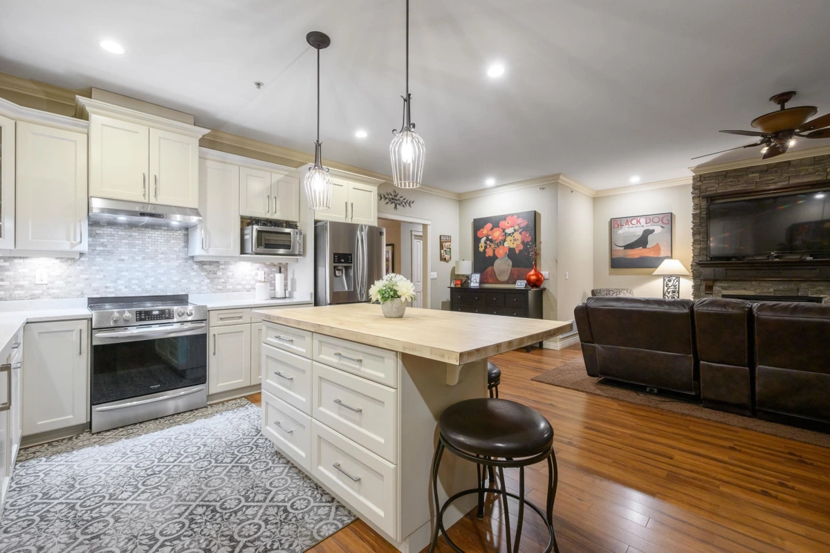 Kitchen Island Photo of 21514 Donovan Avenue, Maple Ridge, BC