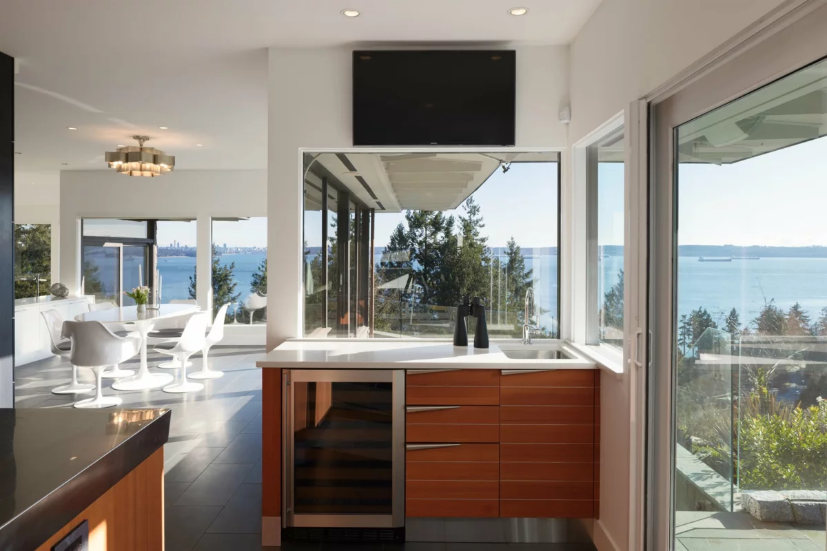 Breakfast Nook Photo of 3460 Rockview Place, West Vancouver, BC