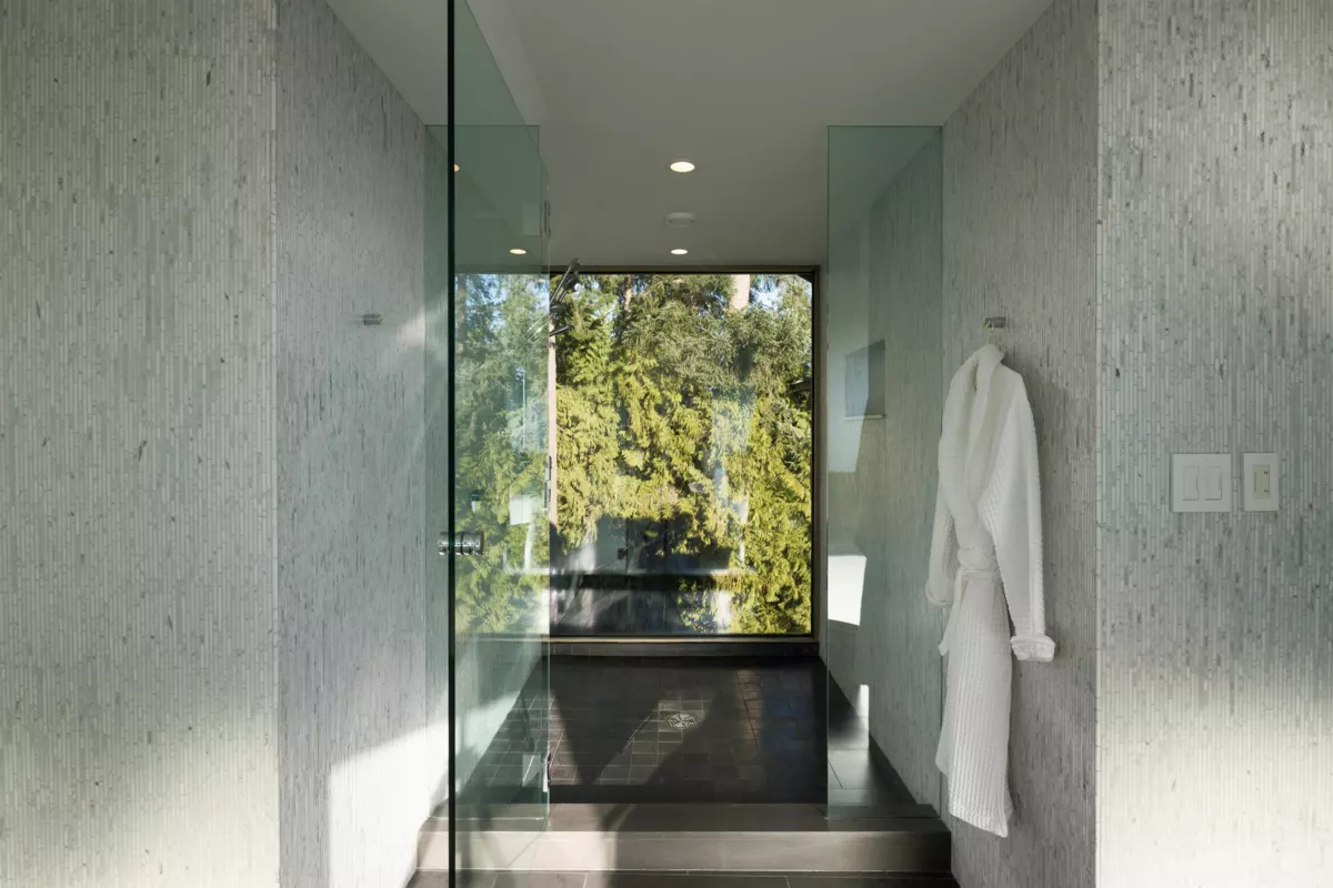 Entry Foyer Photo of 3460 Rockview Place, West Vancouver, BC