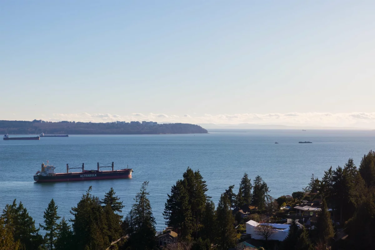 Front Yard Photo of 3460 Rockview Place, West Vancouver, BC