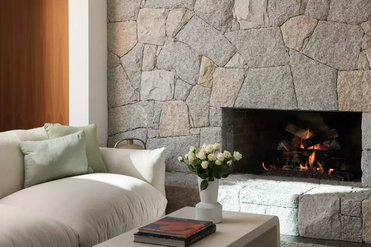 Powder Room Photo of 3460 Rockview Place, West Vancouver, BC