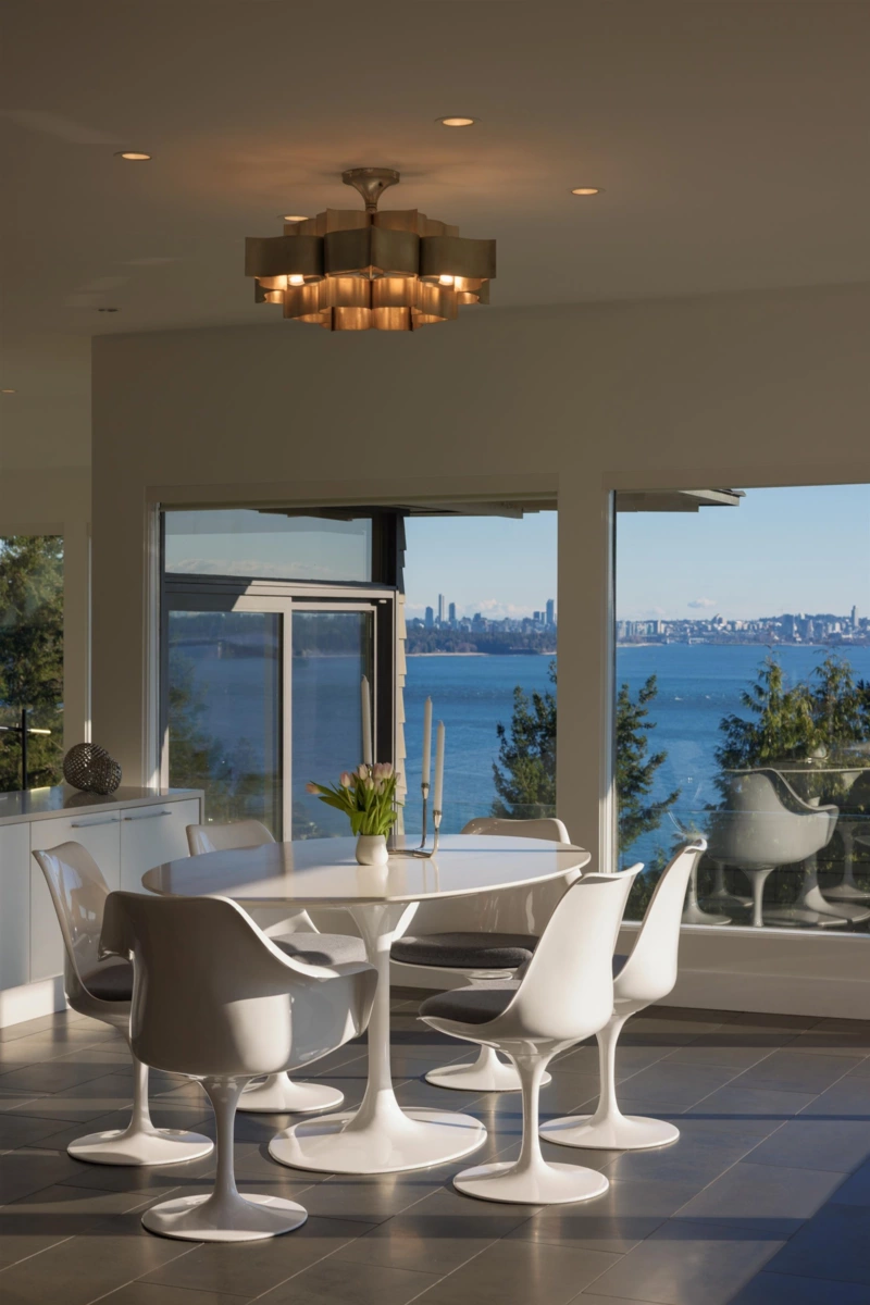 Walk-In Closet Photo of 3460 Rockview Place, West Vancouver, BC