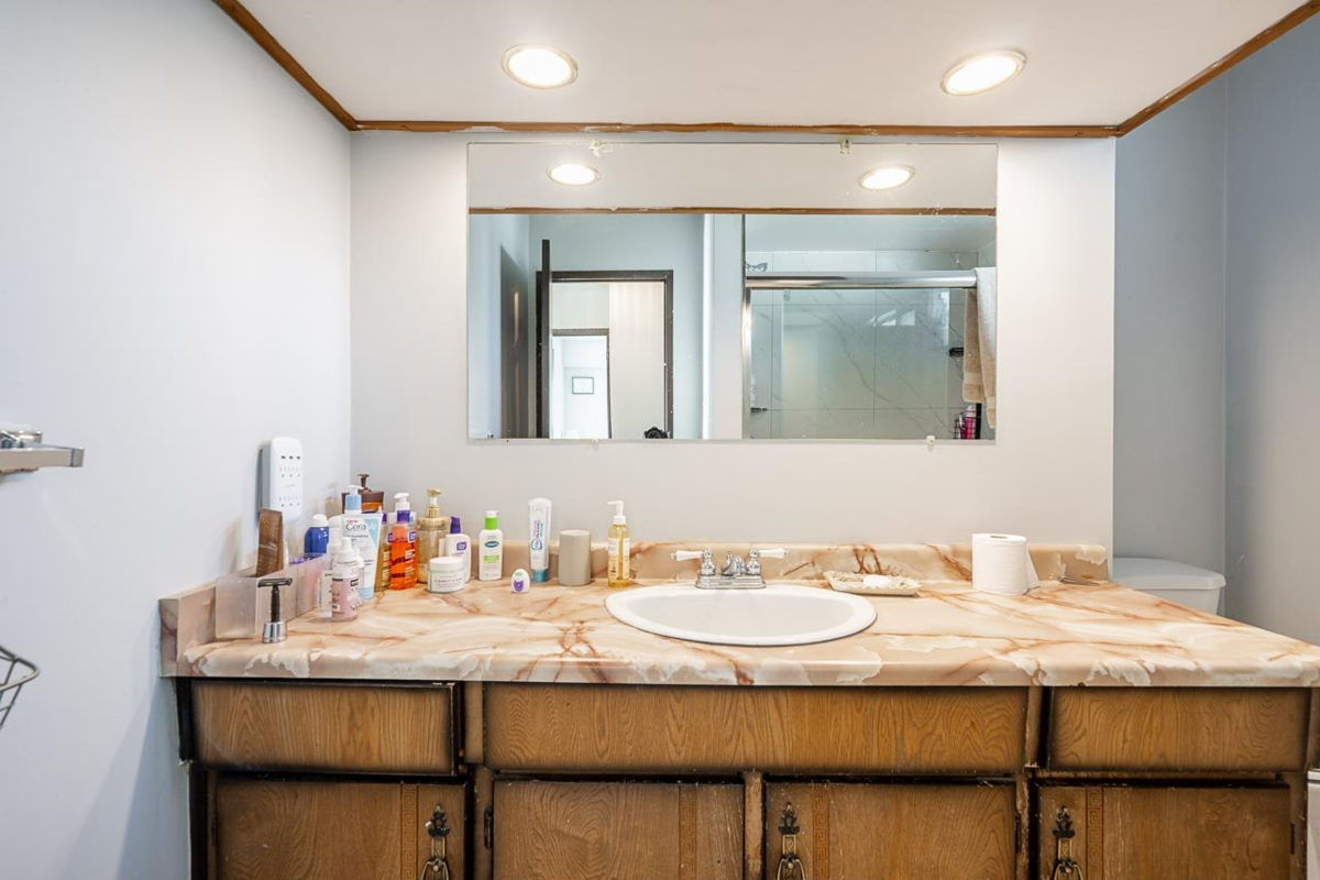 Mudroom Photo of 14478 85a Avenue, Surrey, BC