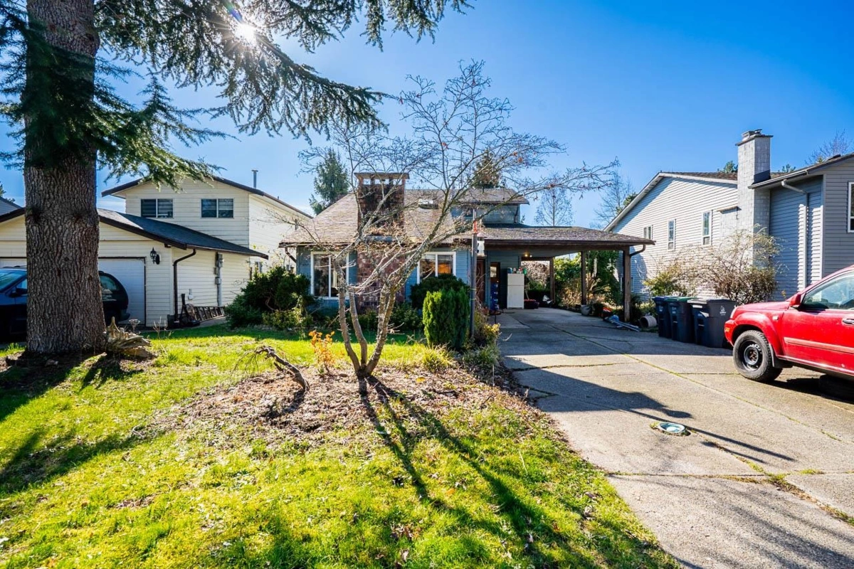 Outdoor Kitchen Photo of 14478 85a Avenue, Surrey, BC