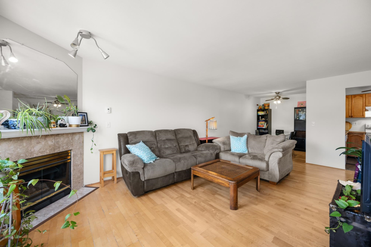 Guest Bathroom Photo of 207 1171 Pipeline Road, Coquitlam, BC