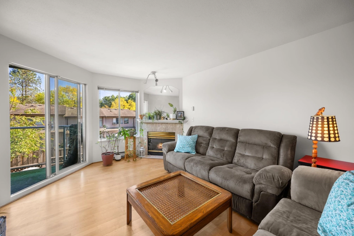 Primary Bathroom Photo of 207 1171 Pipeline Road, Coquitlam, BC