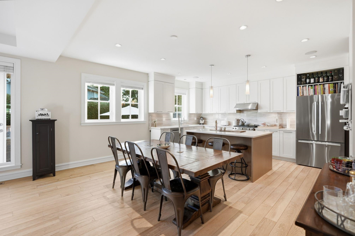 Breakfast Nook Photo of 12978 15a Avenue, Surrey, BC