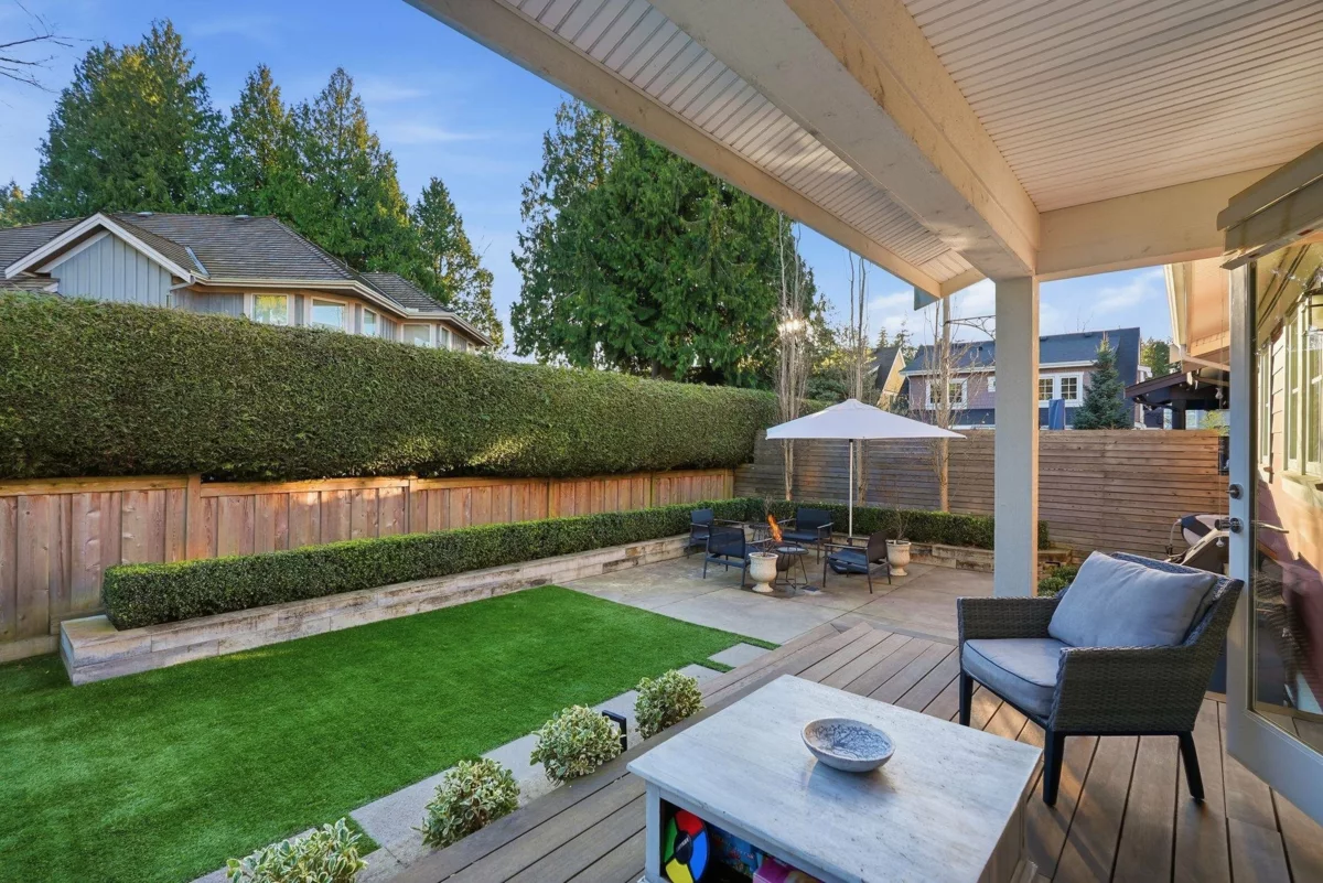 Dining Area Photo of 12978 15a Avenue, Surrey, BC