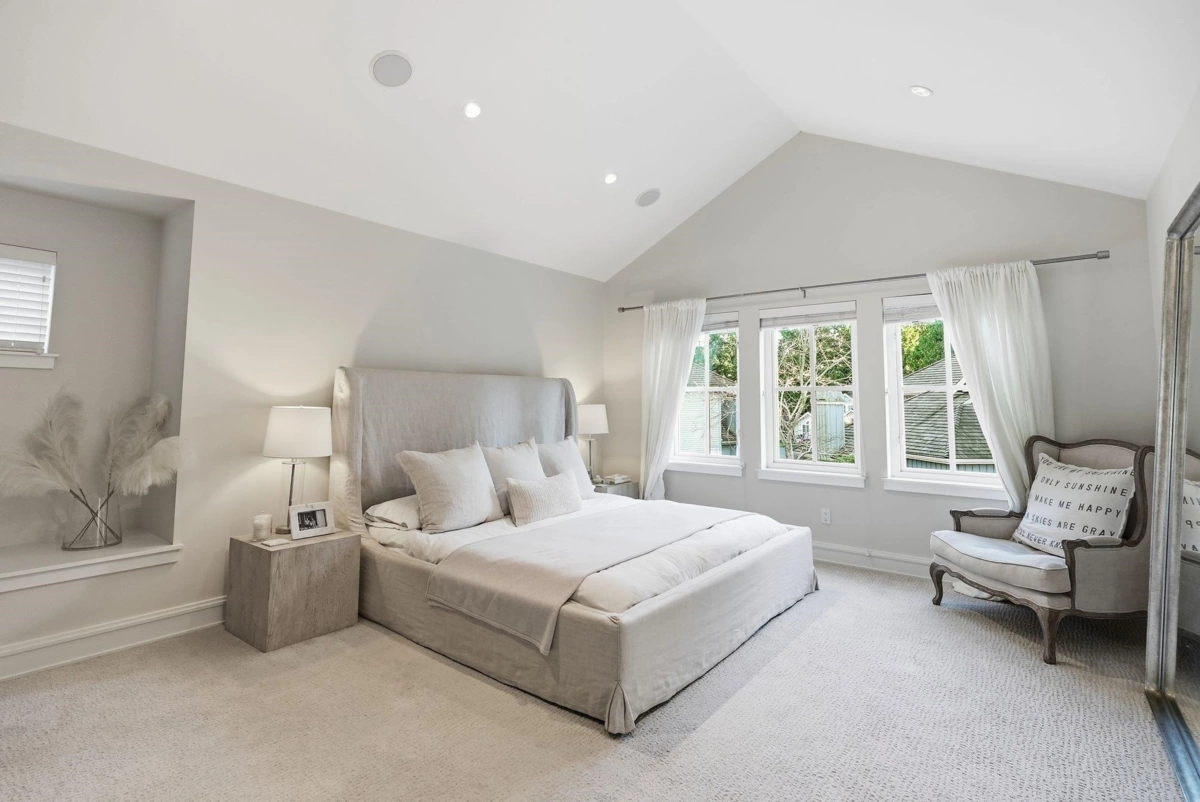 Powder Room Photo of 12978 15a Avenue, Surrey, BC