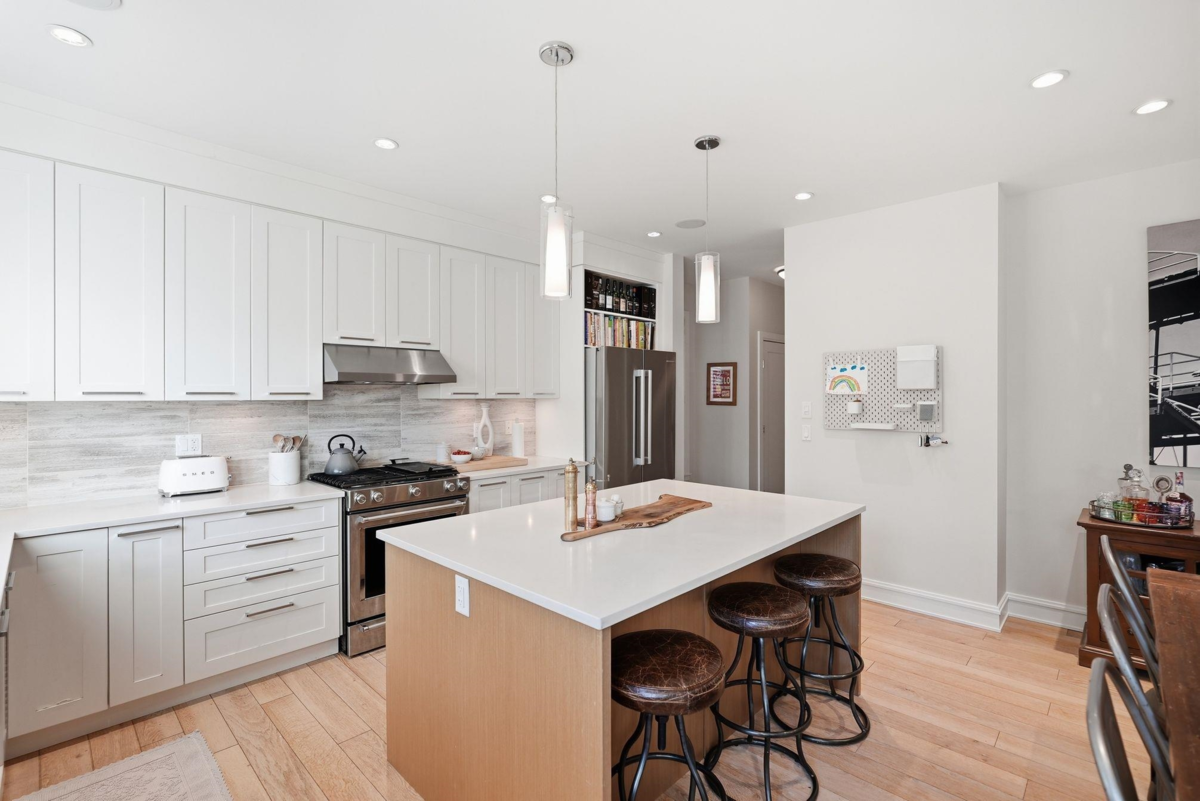 Primary Bedroom Photo of 12978 15a Avenue, Surrey, BC