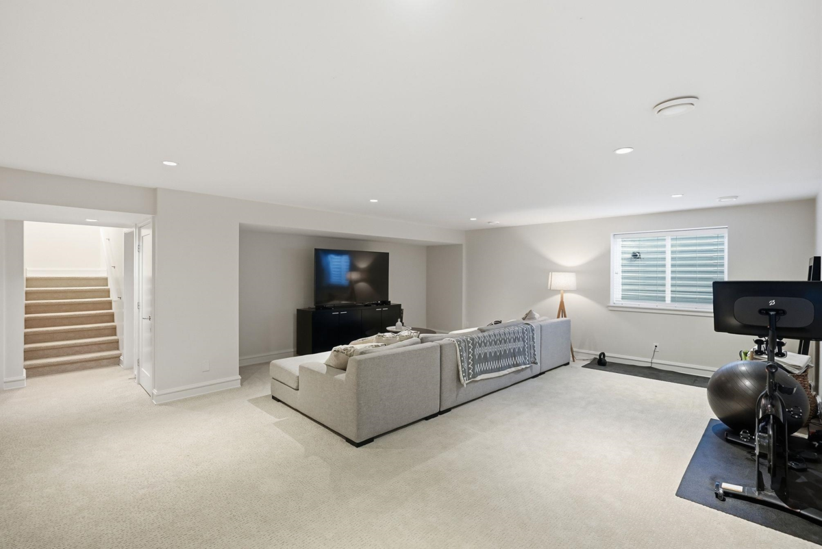 Staircase Photo of 12978 15a Avenue, Surrey, BC