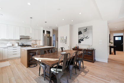 Kitchen Island Photo of 12978 15a Avenue, Surrey, BC