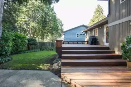 Front Yard Photo of 12688 18a Avenue, Surrey, BC