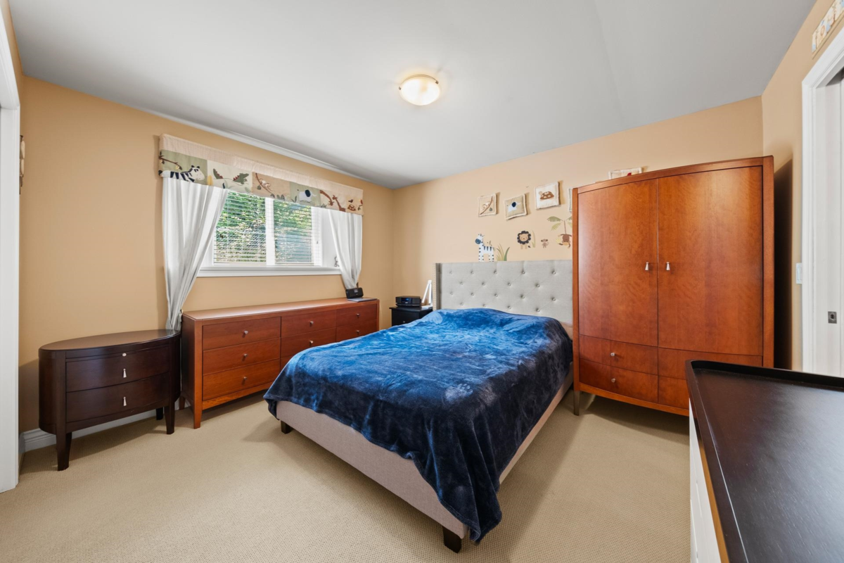 Dining Area Photo of 14498 78 Avenue, Surrey, BC