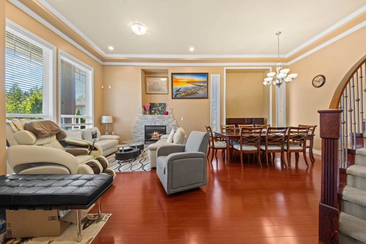 Entry Foyer Photo of 14498 78 Avenue, Surrey, BC