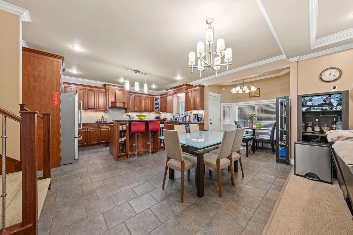 Front Yard Photo of 14498 78 Avenue, Surrey, BC