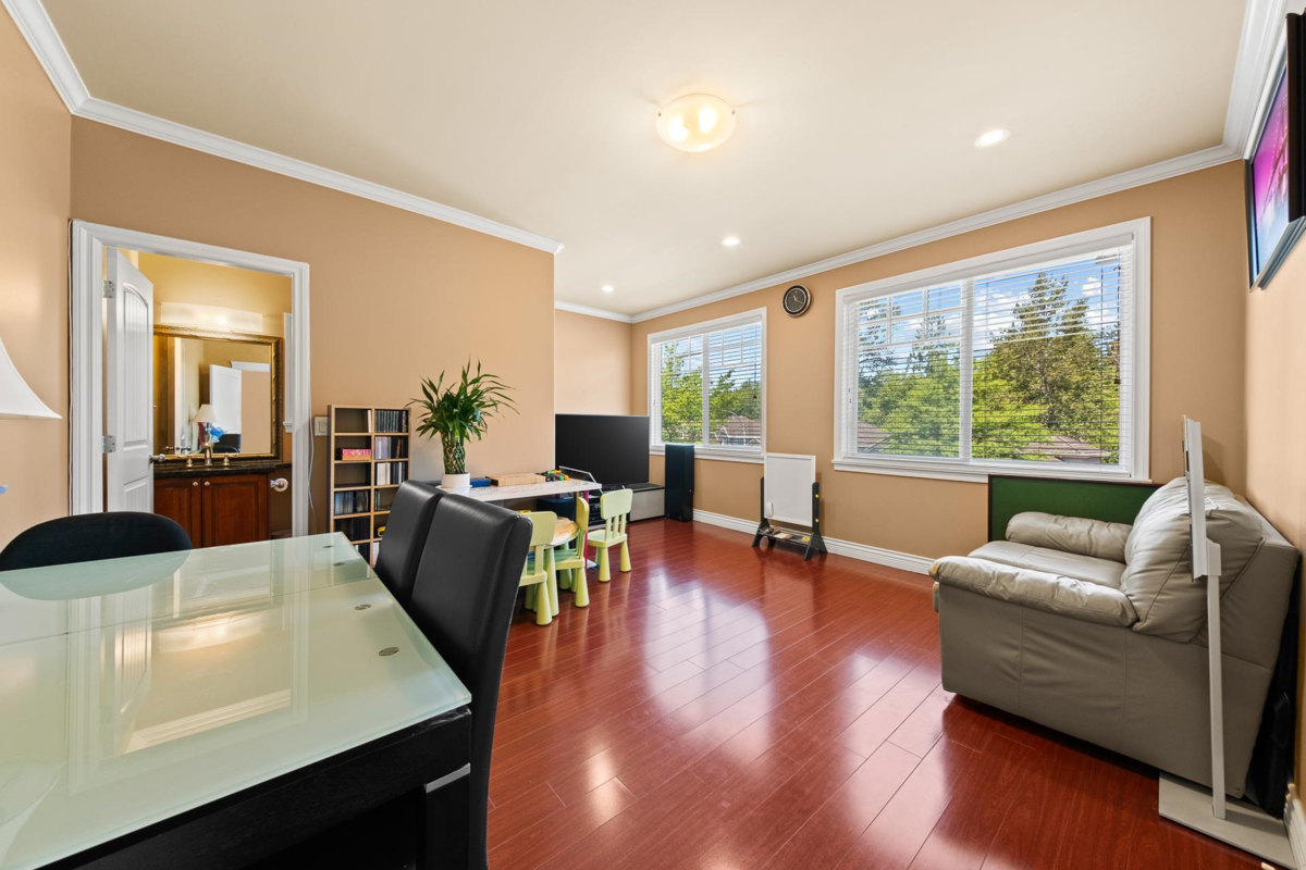 Primary Bathroom Photo of 14498 78 Avenue, Surrey, BC